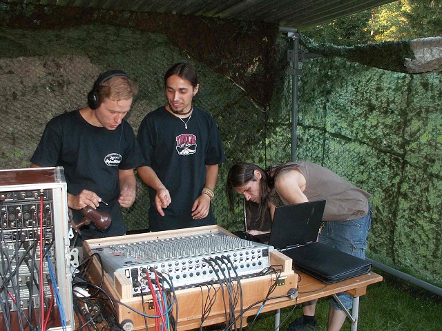 img00004.jpg