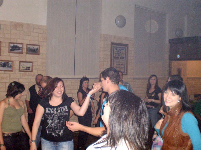 img00004.jpg