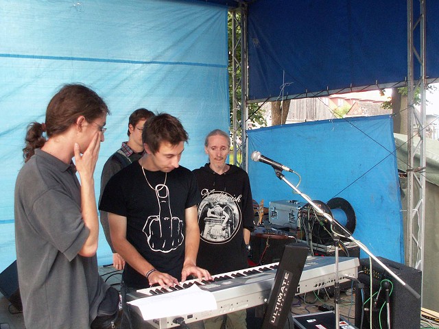 img00009.jpg